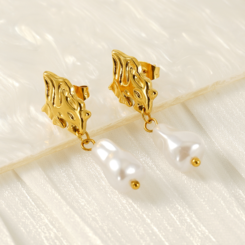 1 Pair Elegant Simple Style Solid Color Plating Inlay 304 Stainless Steel Titanium Steel Artificial Pearls 18K Gold Plated Drop Earrings display picture 6