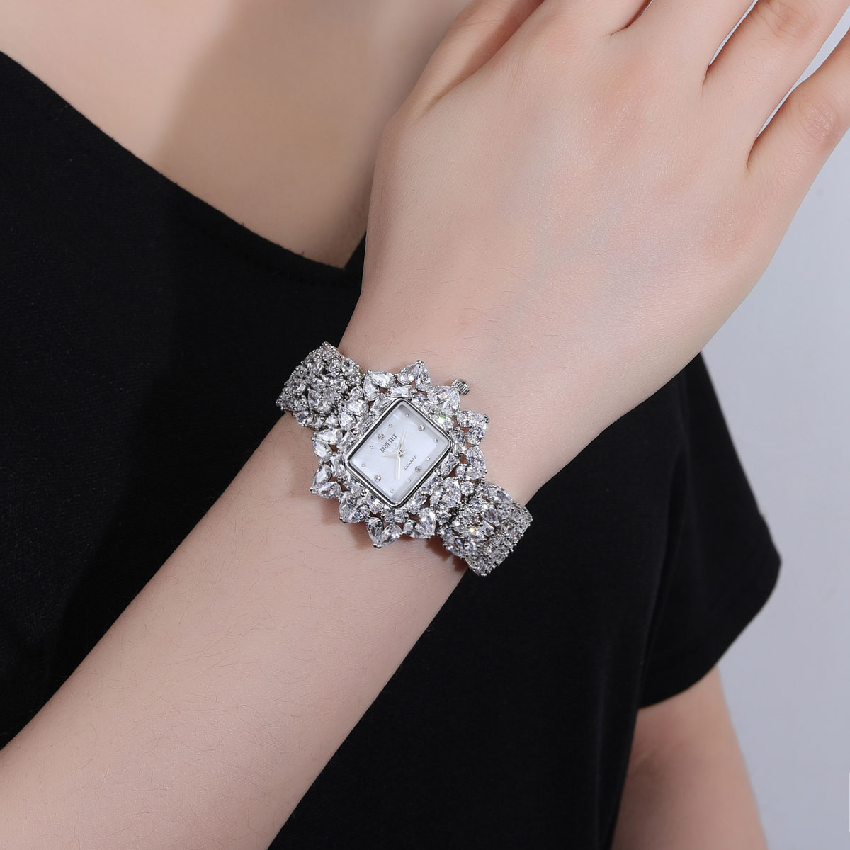 Elegante Brillante Color Sólido Hebilla De Torno Electrónico Relojes De Mujer display picture 1