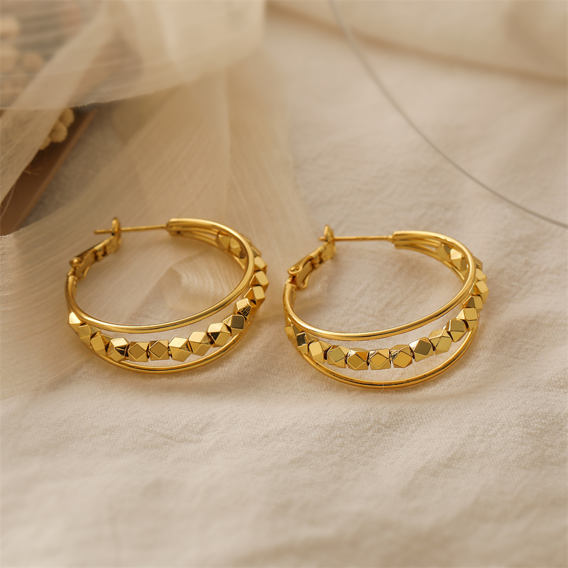 1 Pair Elegant Streetwear Solid Color Plating Copper Gold Plated Hoop Earrings display picture 7