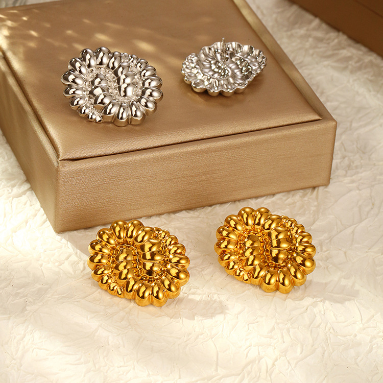 1 Pair Simple Style Classic Style Solid Color Plating 304 Stainless Steel Gold Plated Ear Studs display picture 1