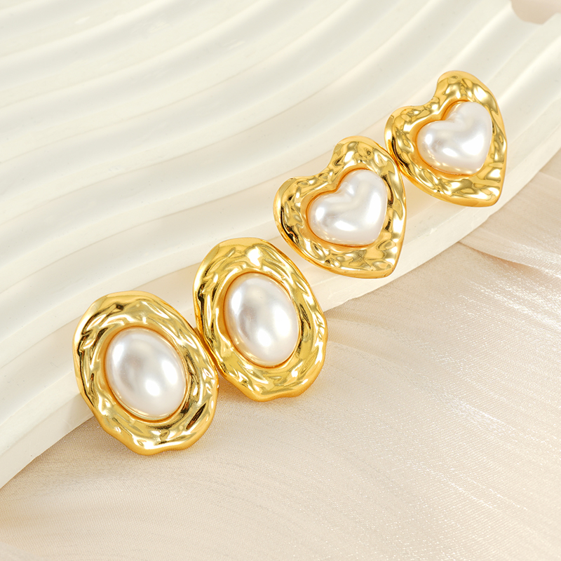 1 Pieza Estilo Simple Estilo Clásico Cuadrado Oval Forma De Corazón Enchapado Embutido Acero Inoxidable 304 Perlas Artificiales Chapados en oro de 18k Pendientes display picture 1