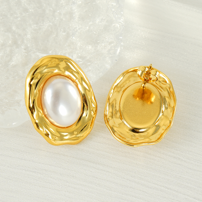 1 Piece Simple Style Classic Style Square Oval Heart Shape Plating Inlay 304 Stainless Steel Artificial Pearls 18K Gold Plated Ear Studs display picture 3