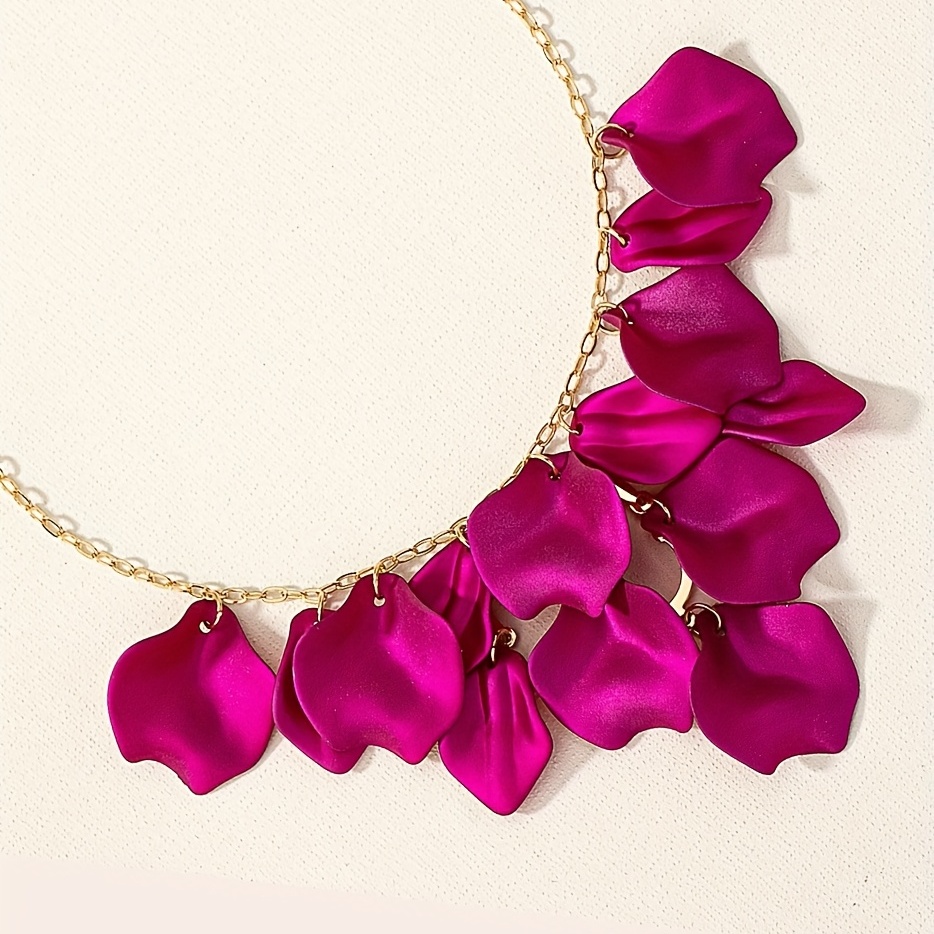 Wholesale Jewelry Elegant Lady Sweet Petal Alloy Plastic Pendant Necklace display picture 2