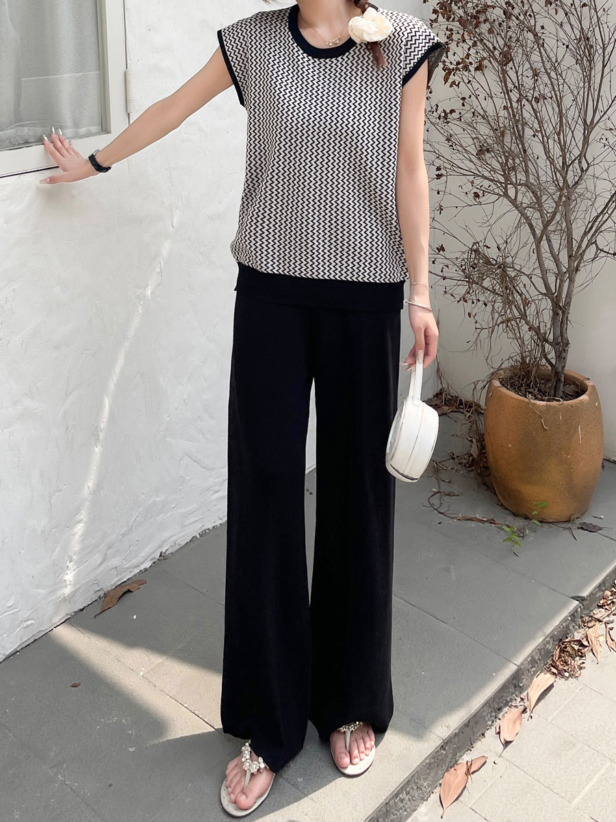 Casual Outdoor Daily Women's Simple Style Stripe Solid Color Knit Pants Sets Pants Sets display picture 14