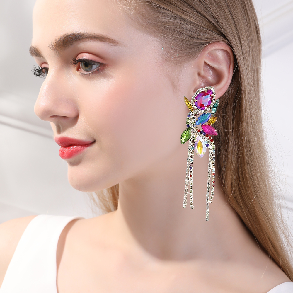 1 Pair Elegant Streetwear Geometric Tassel Inlay Zinc Alloy Rhinestones Drop Earrings display picture 8