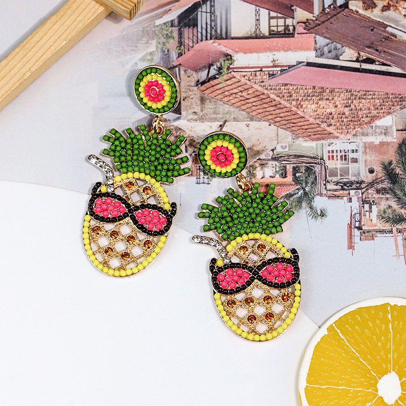 1 Pair Cartoon Style Cute Pineapple Inlay Alloy Rhinestones Seed Bead Drop Earrings display picture 1
