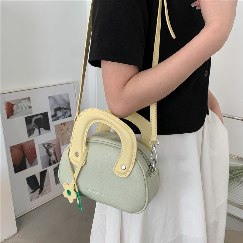 Women's Medium Pu Leather Color Block Solid Color Basic Zipper Crossbody Bag display picture 1