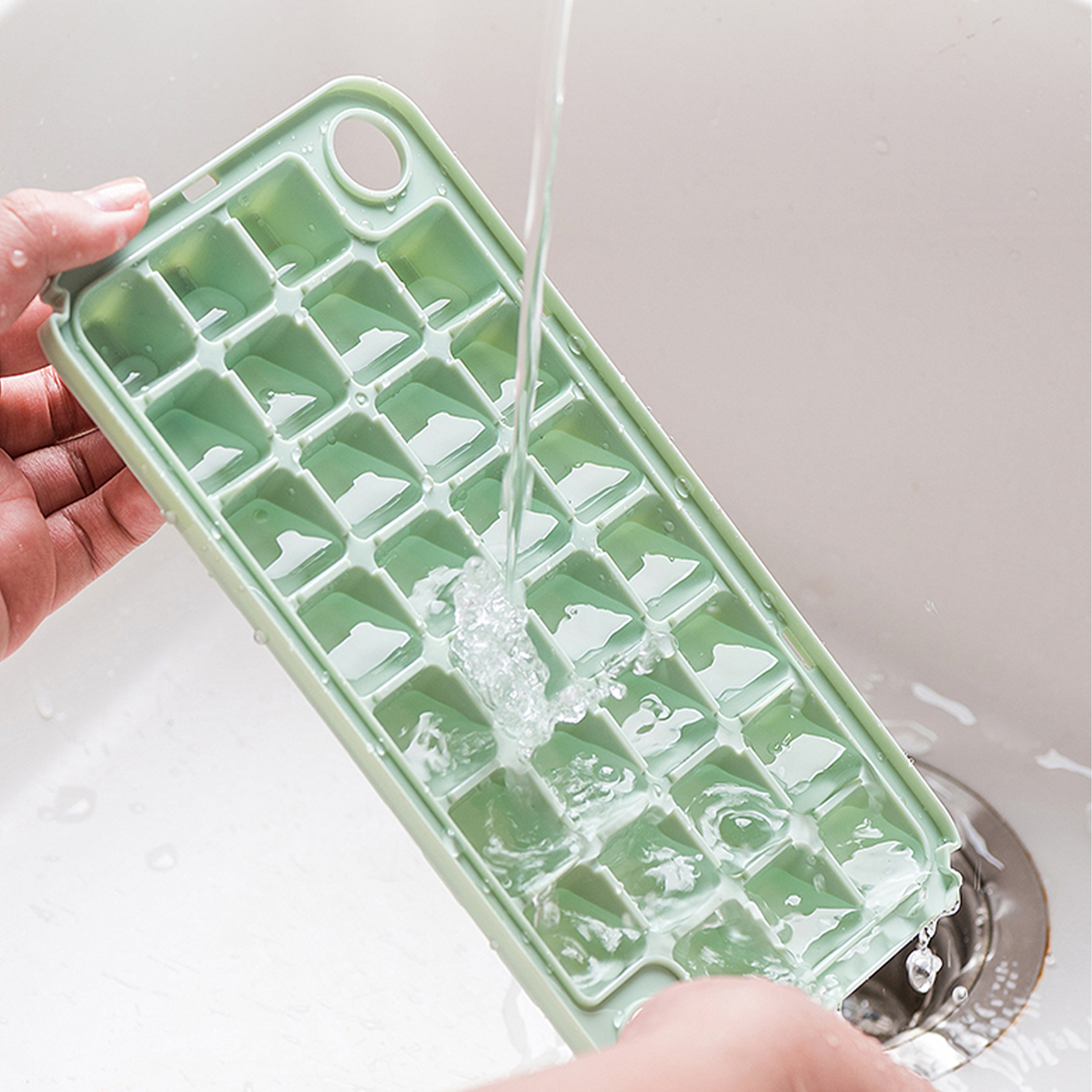 Simple Style Solid Color Plastic Ice Tray 1 Piece display picture 8