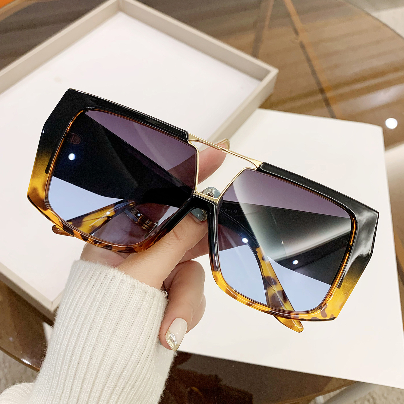 Elegant Simple Style Color Block Leopard Pc Toad Glasses Full Frame Women's Sunglasses display picture 1