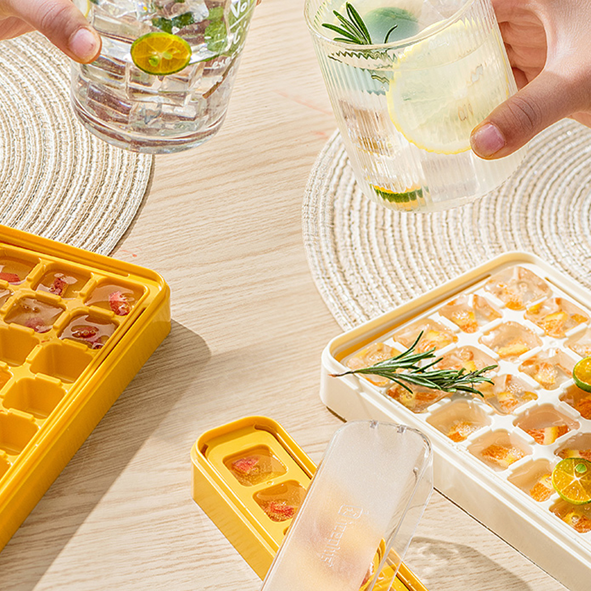 Basic Solid Color PP Ice Tray 1 Piece display picture 2