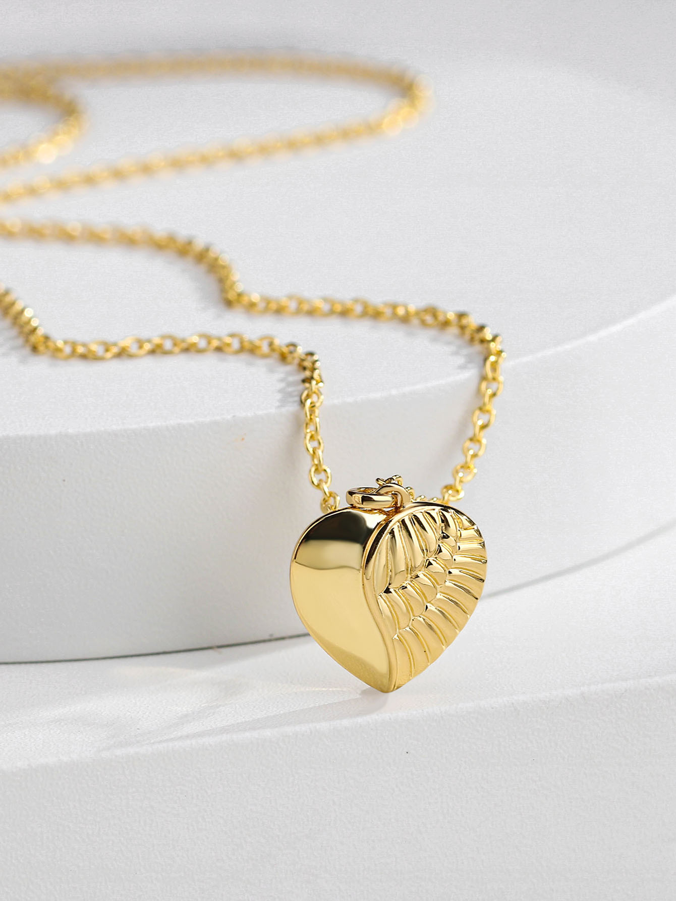 Cobre Chapados en oro de 18k Estilo Simple Perla Embutido Forma De Corazón Color Sólido Circón Collar display picture 17