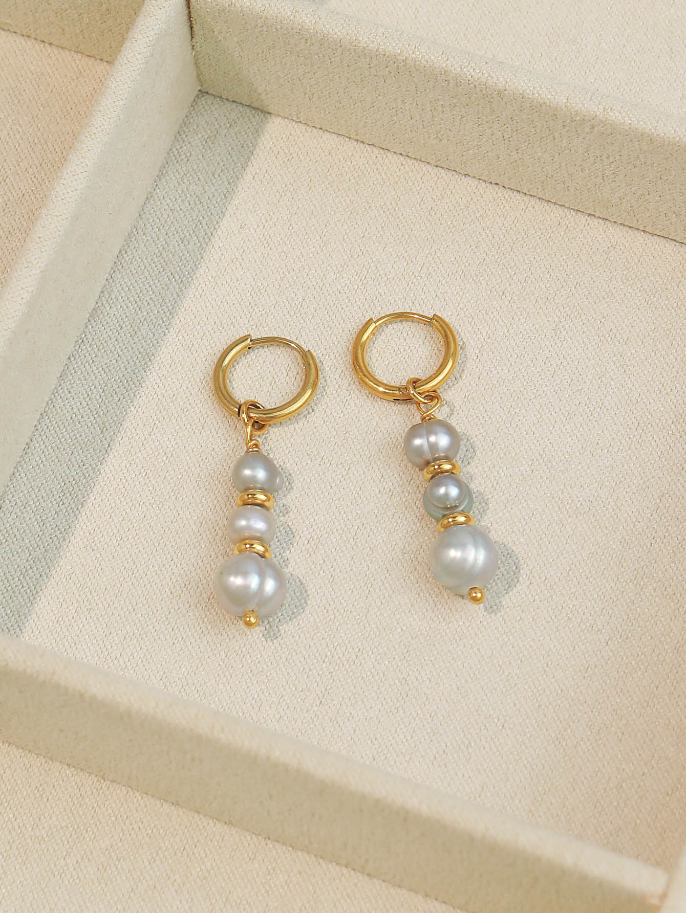 1 Pair Elegant Classic Style Geometric Beaded Freshwater Pearl Copper Drop Earrings display picture 1