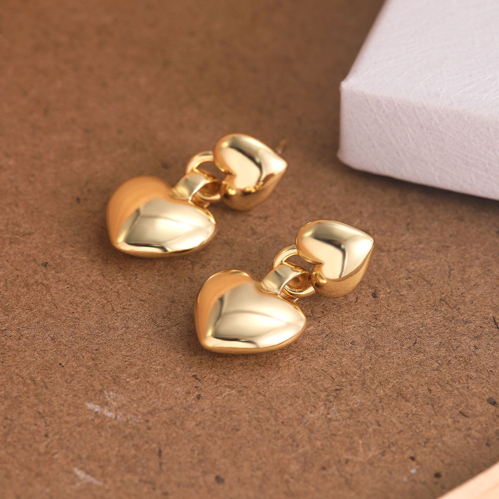1 Pair Elegant Heart Shape Plating Copper 18K Gold Plated Drop Earrings display picture 3
