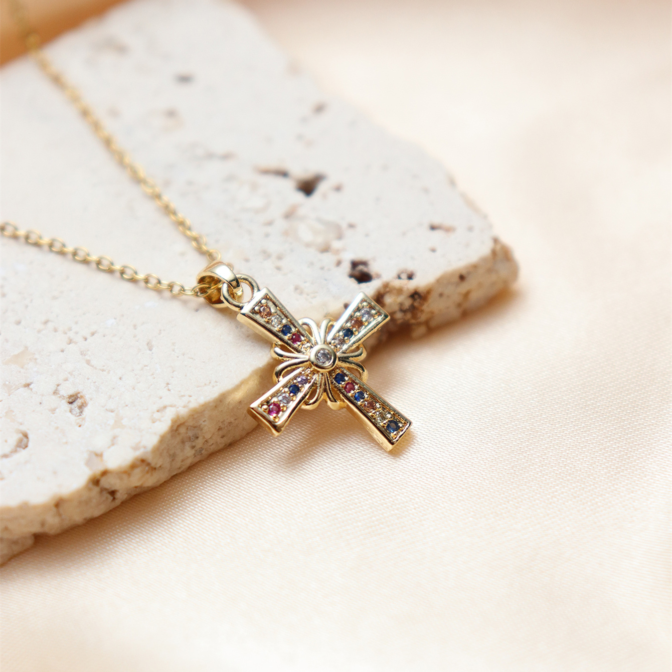 Copper 18K Gold Plated Simple Style Classic Style Inlay Cross Zircon Pendant Necklace display picture 8