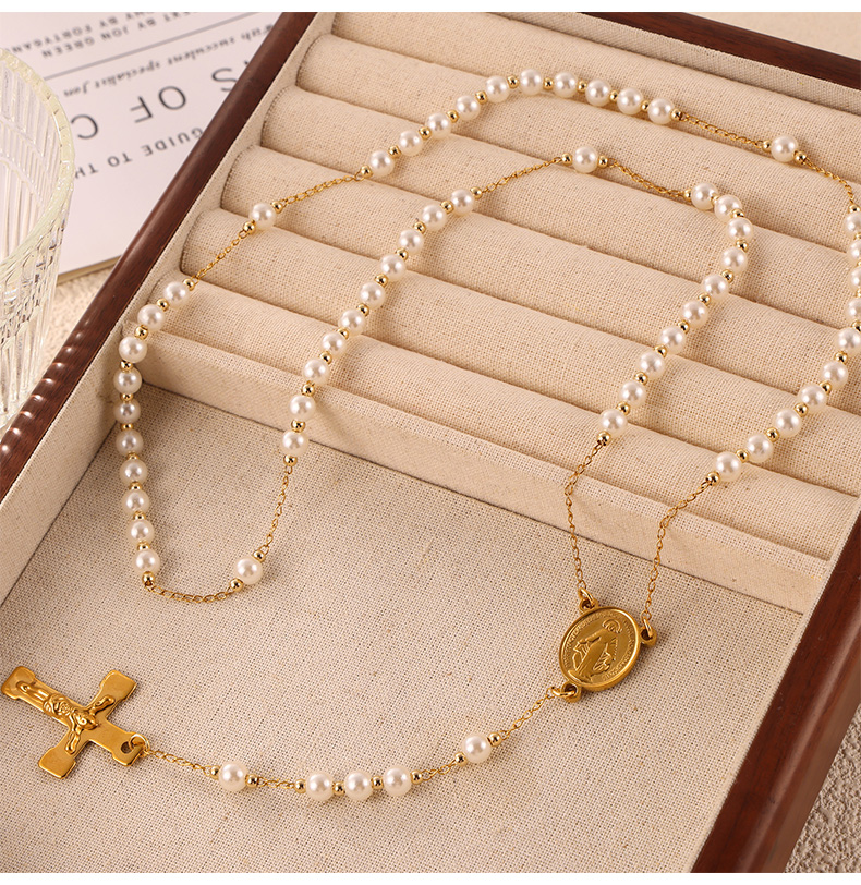 304 Stainless Steel Artificial Pearl Natural Stone 18K Gold Plated Basic Modern Style Classic Style Beaded Plating Cross Round Pendant Necklace display picture 3