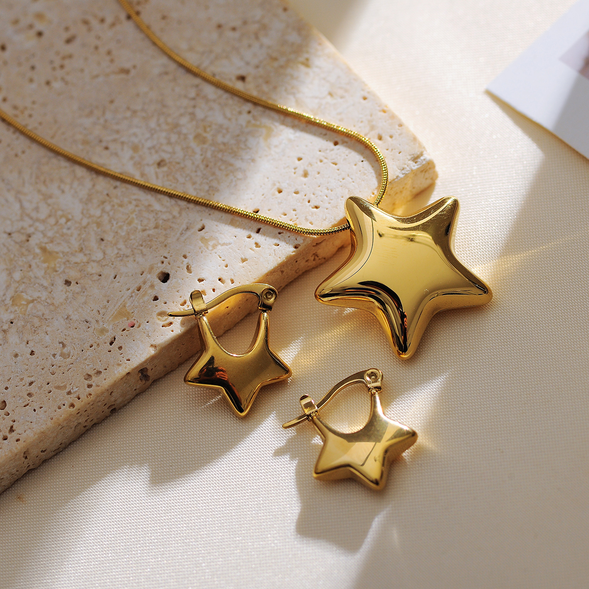 304 Stainless Steel 18K Gold Plated IG Style Simple Style Star Earrings Necklace display picture 6