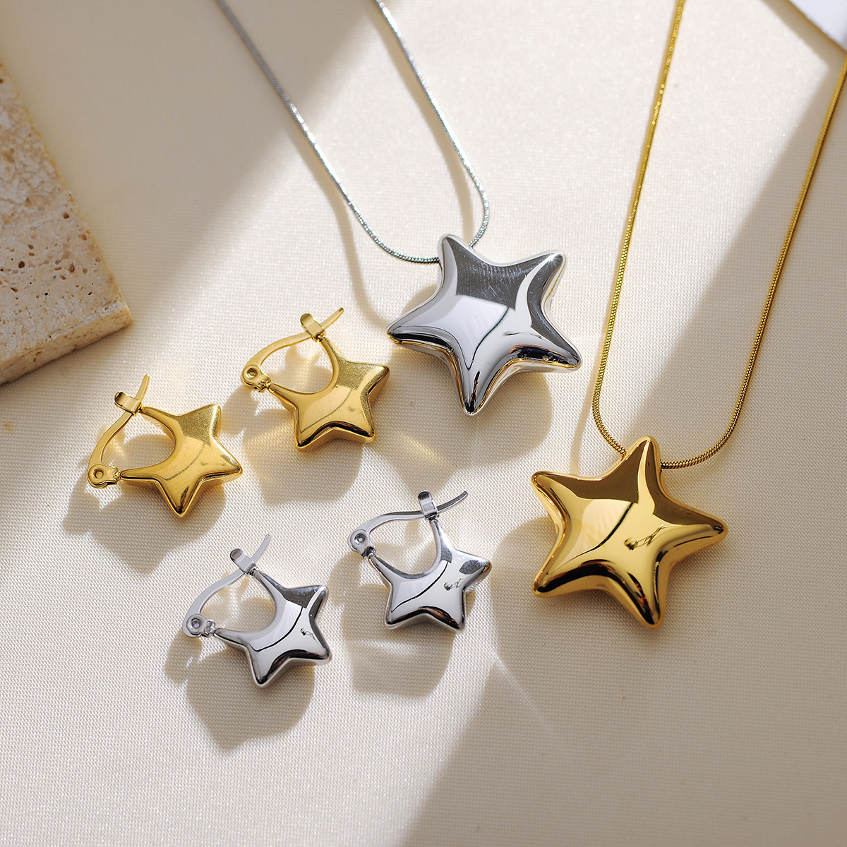 304 Stainless Steel 18K Gold Plated IG Style Simple Style Star Earrings Necklace display picture 9