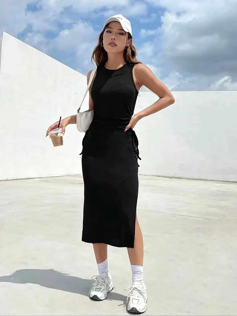 Women's Sheath Dress Streetwear Round Neck Sleeveless Solid Color Knee-Length Holiday Daily display picture 5