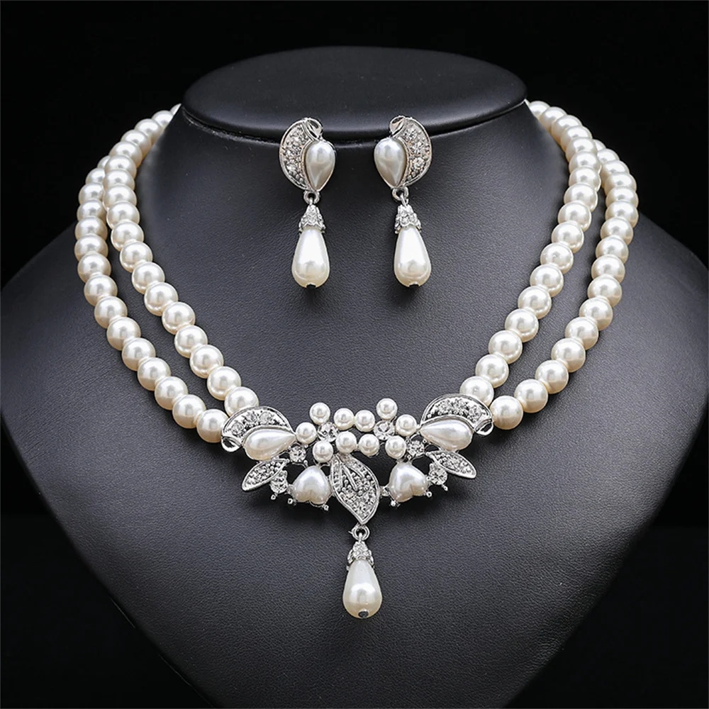Elegant Queen Round Imitation Pearl Alloy Beaded Alloy Pearl Gold Plated Women's Earrings Necklace Jewelry Set display picture 1