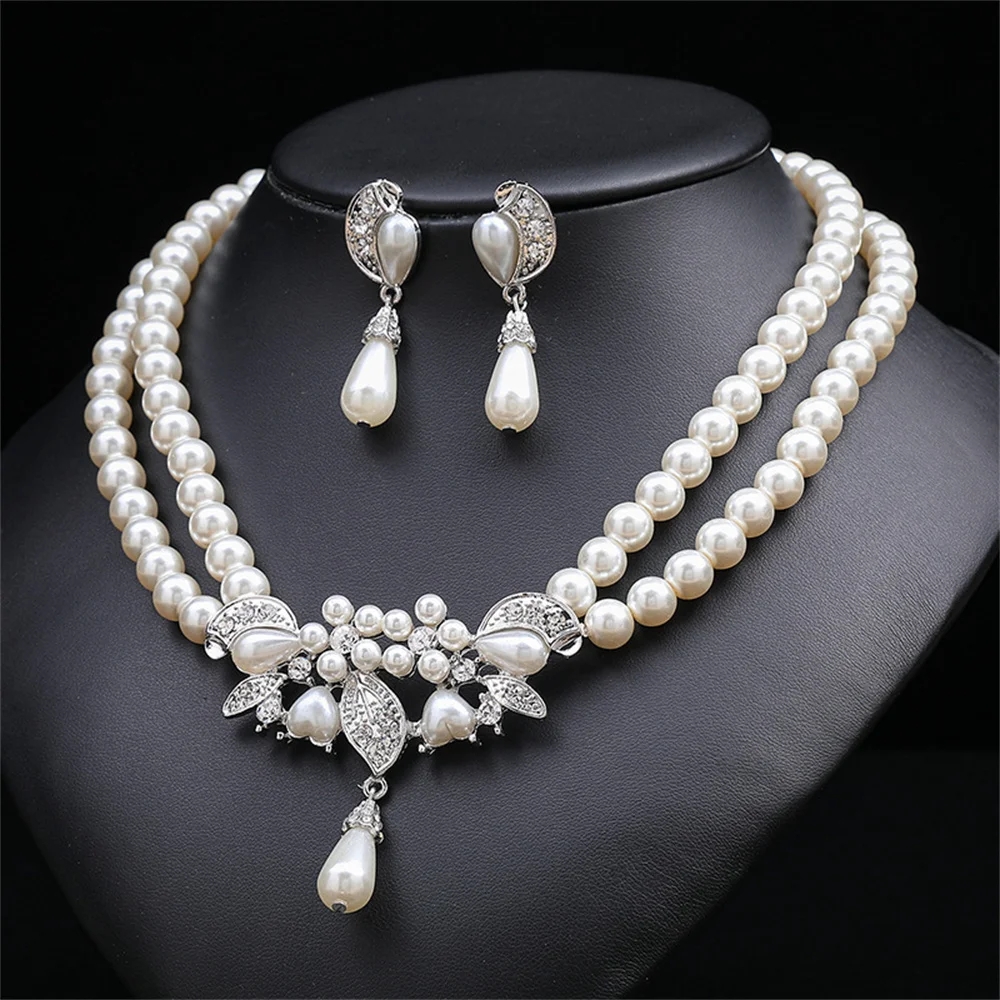 Elegant Queen Round Imitation Pearl Alloy Beaded Alloy Pearl Gold Plated Women's Earrings Necklace Jewelry Set display picture 2