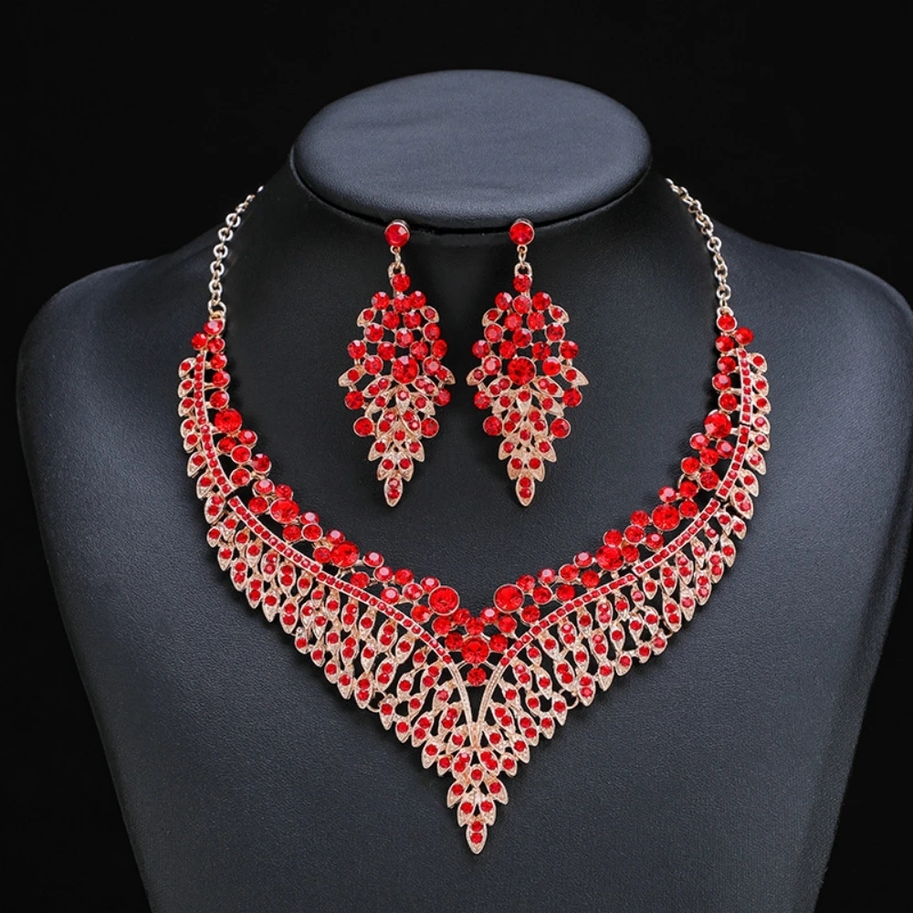 Elegant Luxurious Solid Color Alloy Plating Inlay Alloy Crystal Rhinestones Gold Plated Women's Earrings Necklace Jewelry Set display picture 7