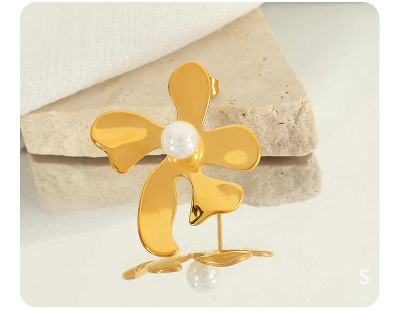 1 Pair Casual Modern Style Flower Inlay Titanium Steel Glass Bead 18K Gold Plated Ear Studs display picture 7