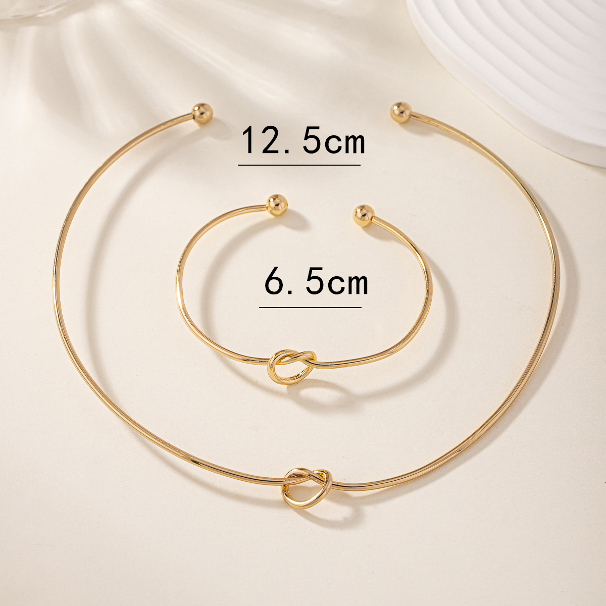 Einfacher Stil Klassischer Stil Einfarbig Vergoldet Legierung Großhandel Armbänder Halskette display picture 2