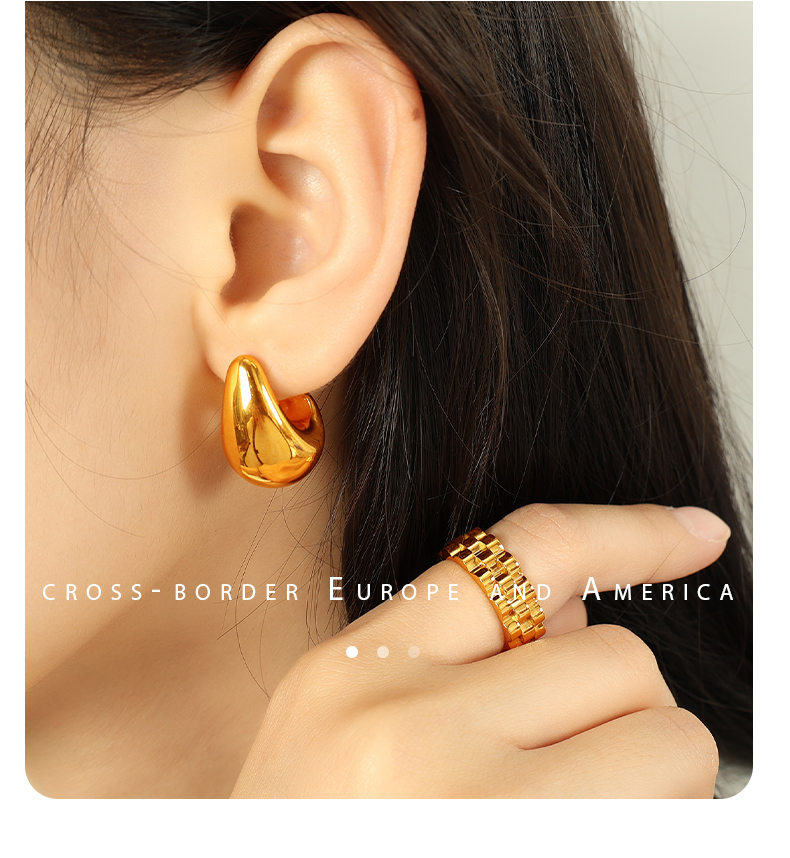 1 Pair Elegant Luxurious Modern Style Moon Plating 304 Stainless Steel 18K Gold Plated Ear Studs display picture 3