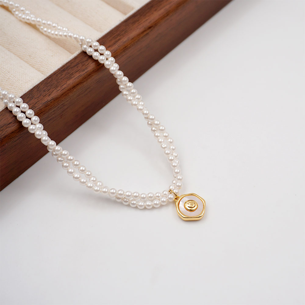Casual Vacation Simple Style Flower Imitation Pearl Copper Beaded Shell Gold Plated Women's Pendant Necklace display picture 5