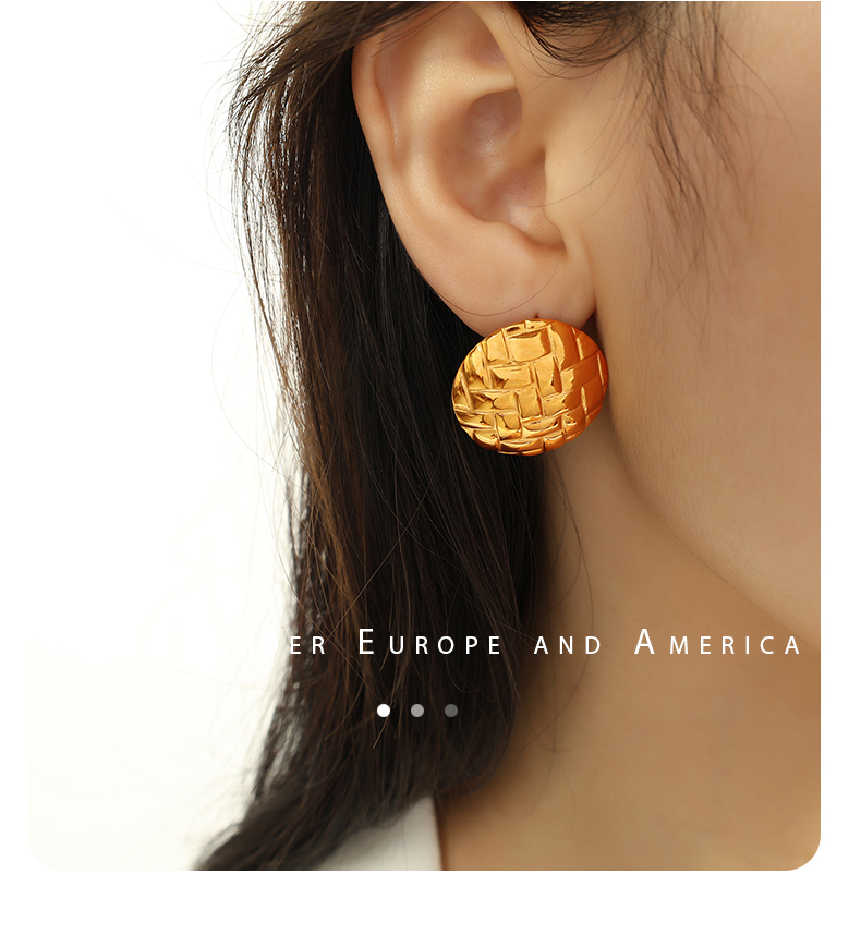 1 Pair Elegant Retro Modern Style Round Shell 304 Stainless Steel 18K Gold Plated Ear Studs display picture 7