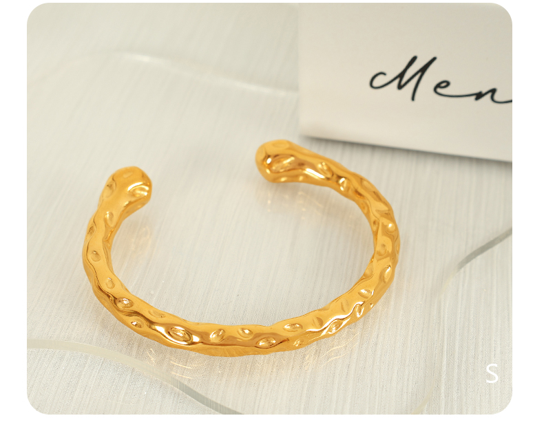 Casual Retro Sweet Irregular 304 Stainless Steel 18K Gold Plated Bangle In Bulk display picture 4