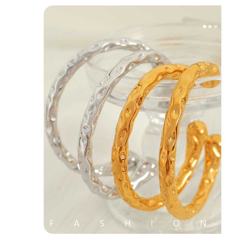 Casual Retro Sweet Irregular 304 Stainless Steel 18K Gold Plated Bangle In Bulk display picture 1