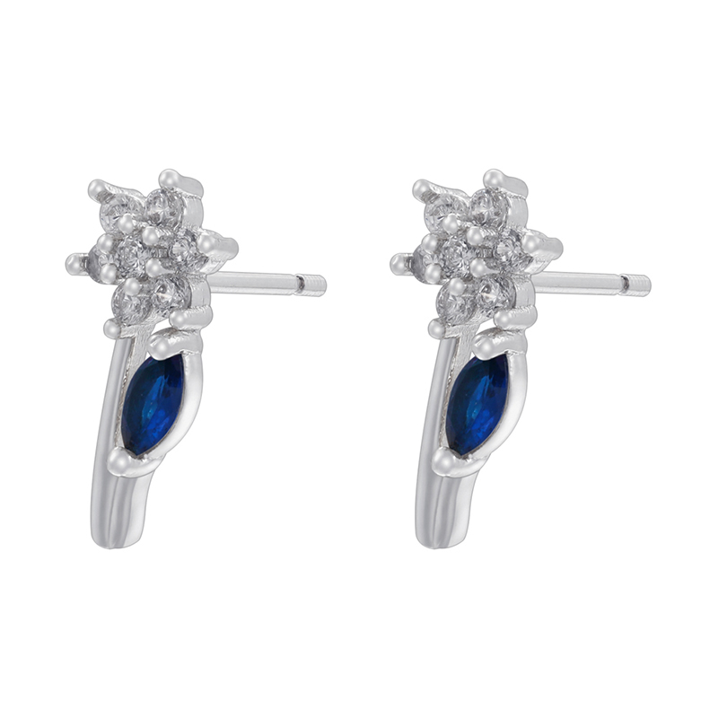 1 Pair Elegant Lady Petal Plating Inlay Copper Zircon 18K Gold Plated Ear Studs display picture 1