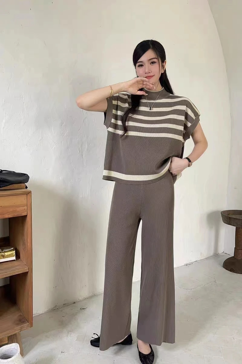 Weekend School Daily Women's Classic Style Stripe Solid Color Rayon Spandex Polyester Elastic Waist Washed T-Shirt Sets Pants Sets display picture 2