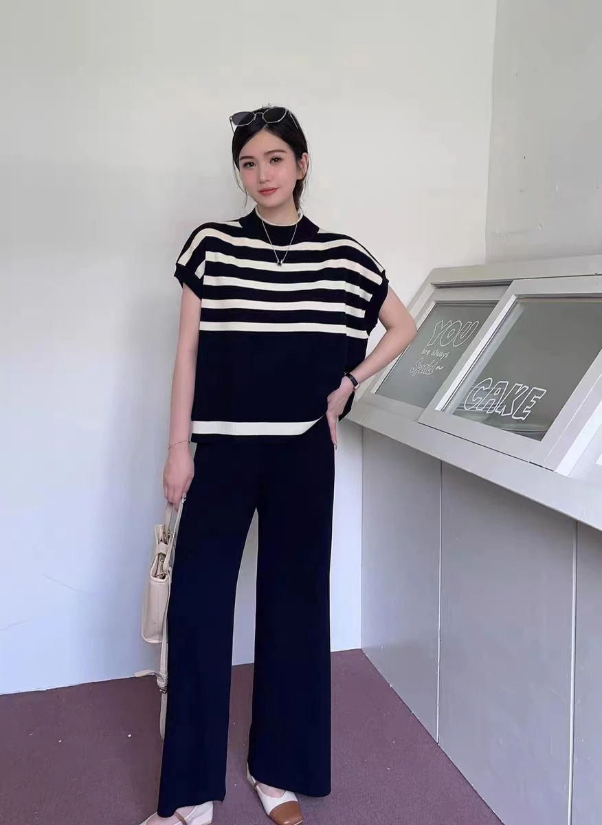 Weekend School Daily Women's Classic Style Stripe Solid Color Rayon Spandex Polyester Elastic Waist Washed T-Shirt Sets Pants Sets display picture 1