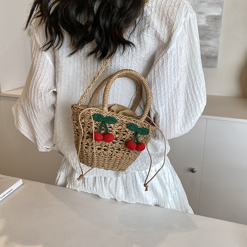 Women's Medium Straw Solid Color Flower Vacation Beach Weave Bucket String Straw Bag display picture 9