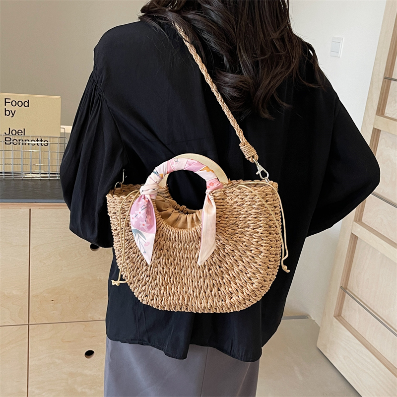 Women's Medium Straw Solid Color Vacation Beach Weave String Straw Bag display picture 6