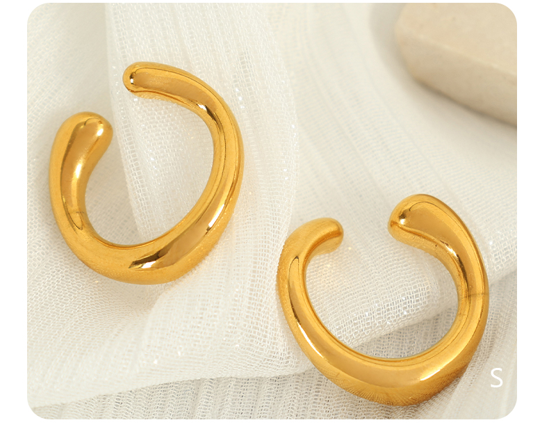 1 Pair Simple Style C Shape Polishing Plating 304 Stainless Steel 18K Gold Plated Ear Studs display picture 3