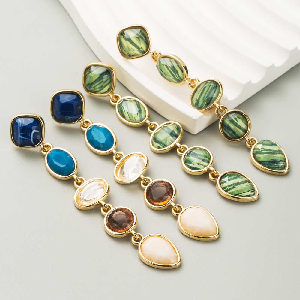1 Pair Casual Modern Style Classic Style Oval Inlay Alloy Resin 18K Gold Plated Drop Earrings display picture 3