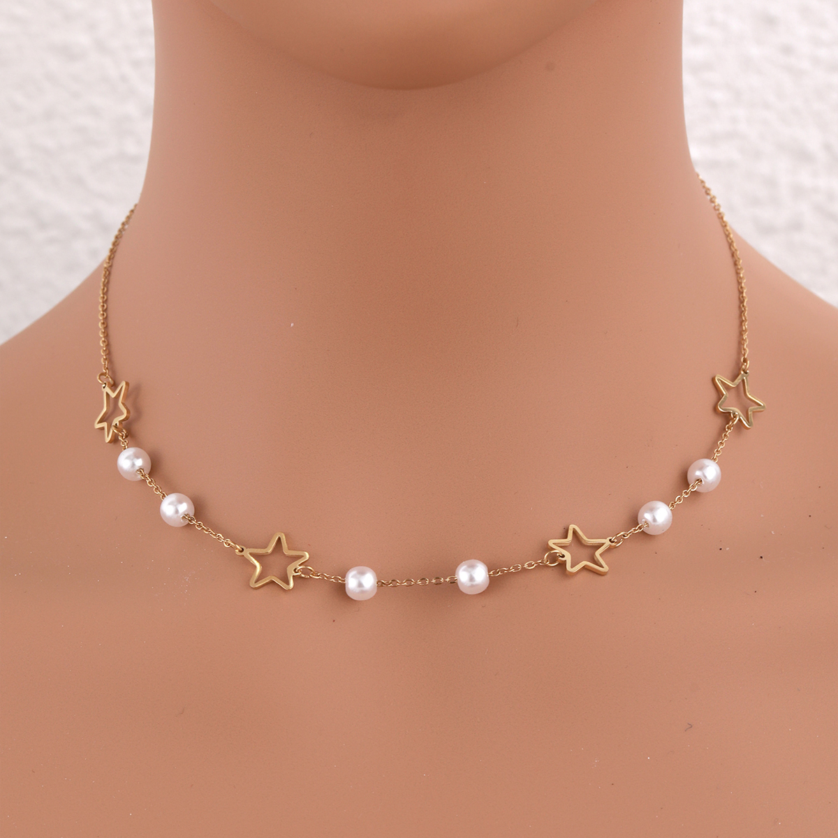 304 Stainless Steel Imitation Pearl 18K Gold Plated Elegant Beach Plating Hollow Out Pentagram Choker display picture 1