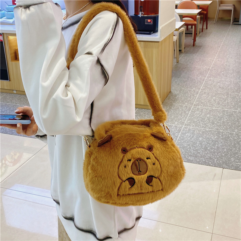 Women's Medium Plush Animal Cartoon Cute Zipper Crossbody Bag display picture 7
