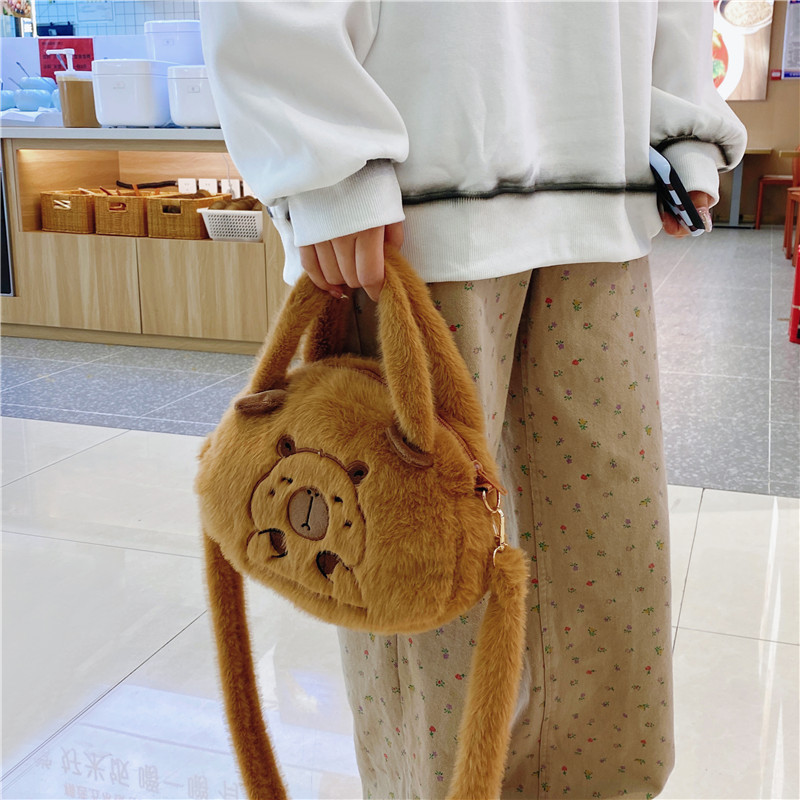 Women's Medium Plush Animal Cartoon Cute Zipper Crossbody Bag display picture 11
