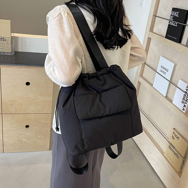 Women's Medium Nylon Solid Color Classic Style Sewing Thread Square Magnetic Buckle Fashion Backpack display picture 10