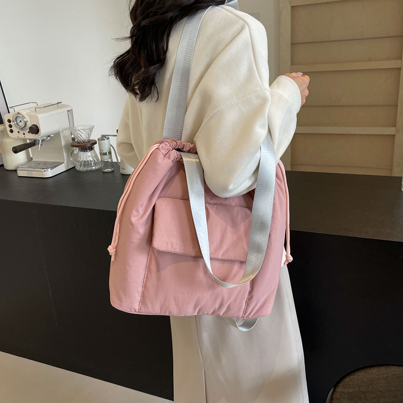 Women's Medium Nylon Solid Color Classic Style Sewing Thread Square Magnetic Buckle Fashion Backpack display picture 14