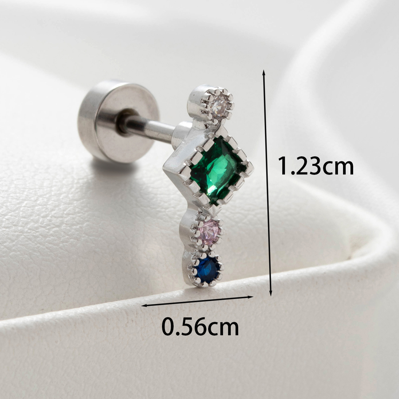 1 Piece Casual French Style Korean Style Water Droplets Rhombus Inlay Copper Zircon Ear Studs display picture 1