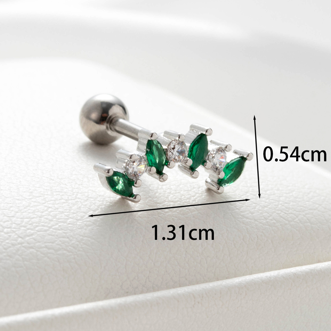 1 Piece Casual French Style Korean Style Maple Leaf Flower Inlay Copper Zircon Ear Studs display picture 3