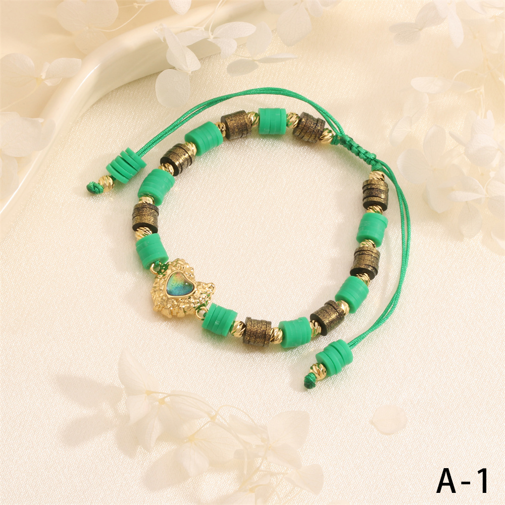 Le Cuivre Plaqué Or 18K Style Simple Style Classique Placage Incruster Forme De Cœur Zircon Bracelets display picture 4