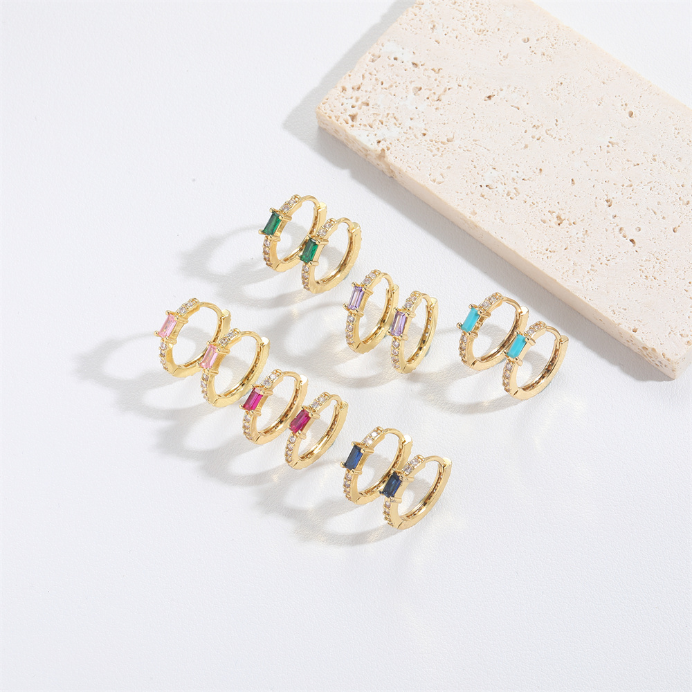 1 Pair Vintage Style Simple Style Commute Round Inlay Copper Zircon Hoop Earrings display picture 12