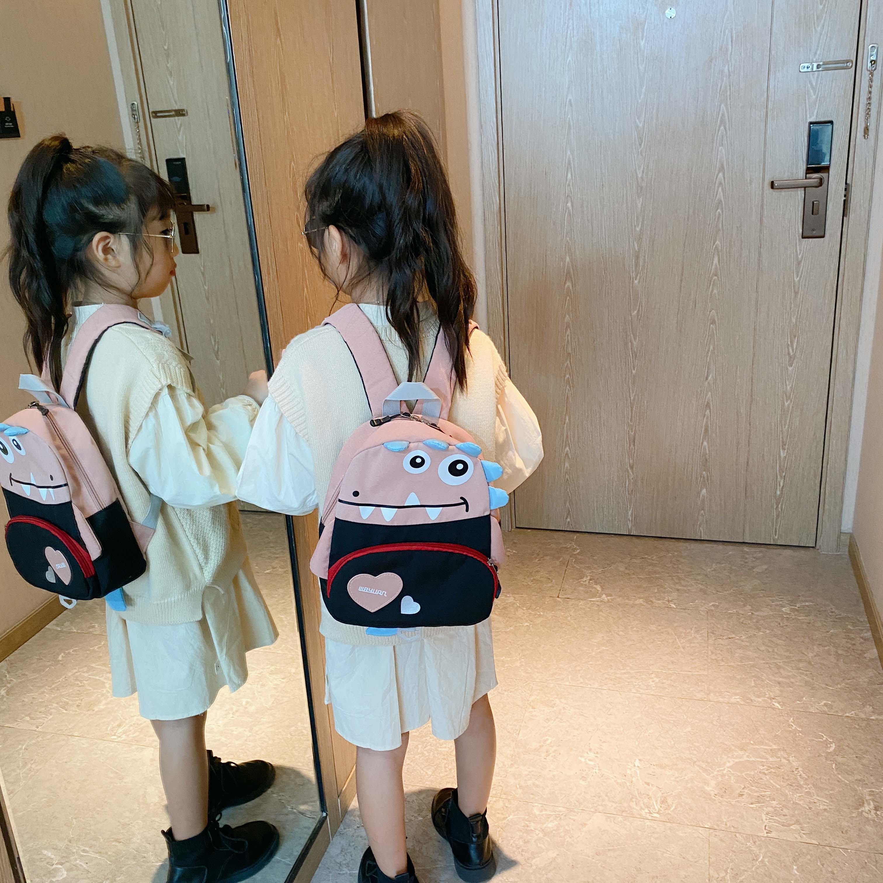 2024 New Children's Bags Kindergarten Children Cute Cartoon Bag Outdoor Leisure Backpack display picture 5