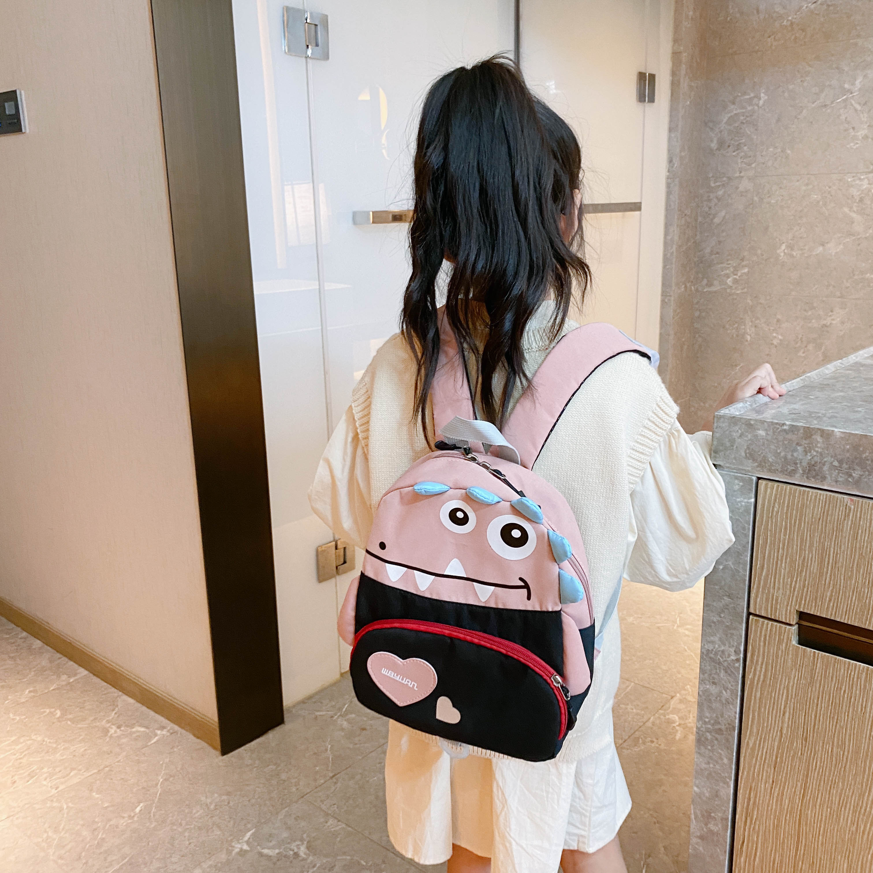 2024 New Children's Bags Kindergarten Children Cute Cartoon Bag Outdoor Leisure Backpack display picture 11